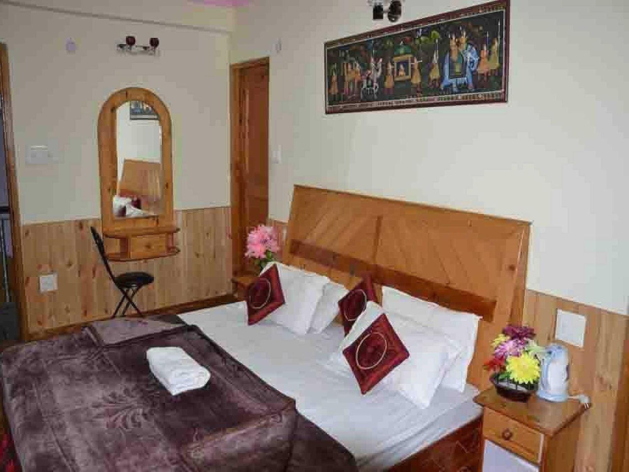 Hotel O Antriksh Cottage Manāli Buitenkant foto