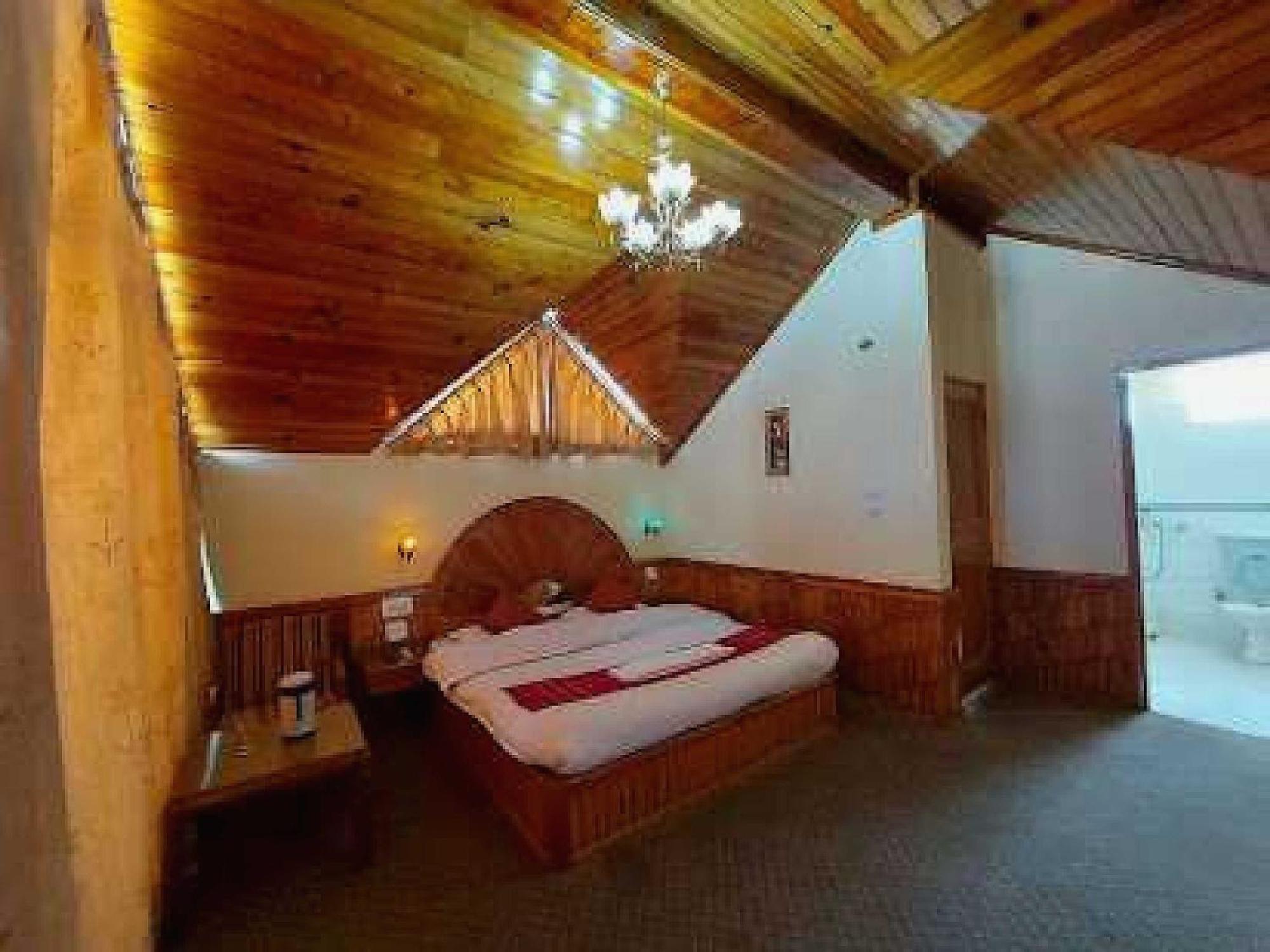 Hotel O Antriksh Cottage Manāli Buitenkant foto
