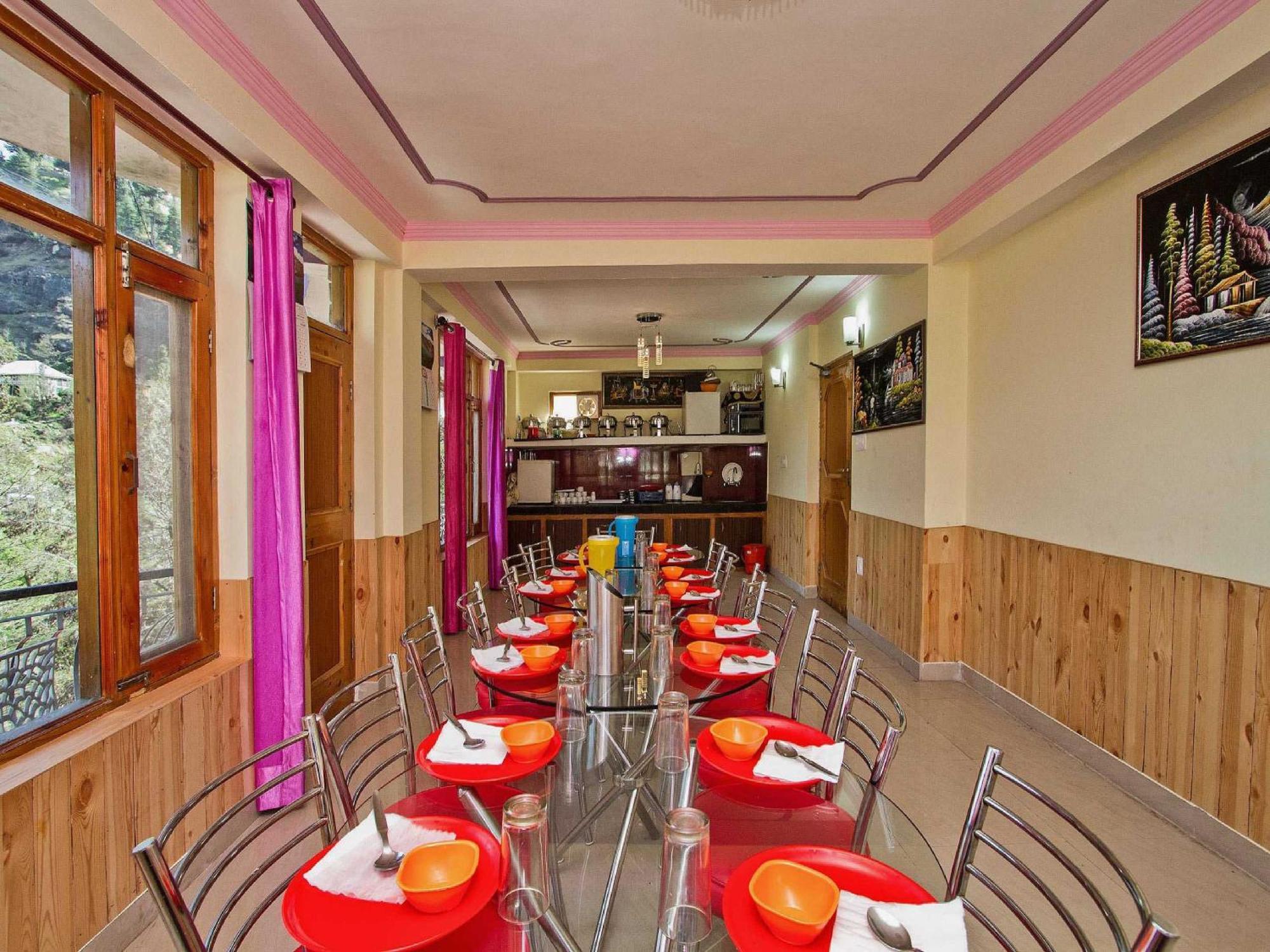 Hotel O Antriksh Cottage Manāli Buitenkant foto
